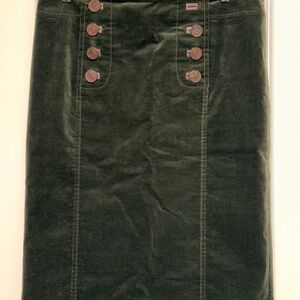 Gucci Dark Green Velvet M Pencil Skirt with Leather Button Detail